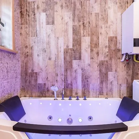 아파트 Bunia W Zakopanem Z Jacuzzi 자코파네